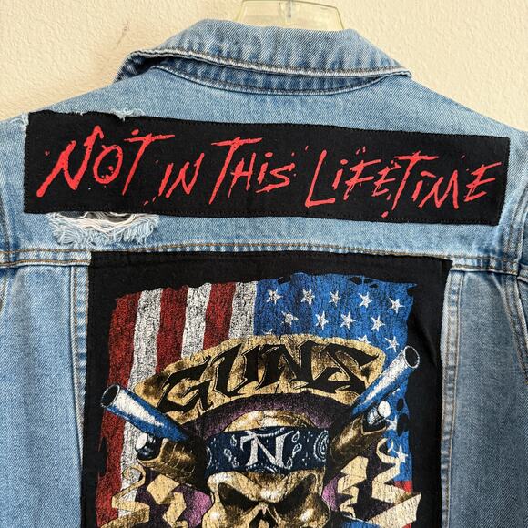 Upcycled Mono B Denim Trucker Jacket w/Guns & Roses Concert Graphic Tee Size L - Picture 4 of 11